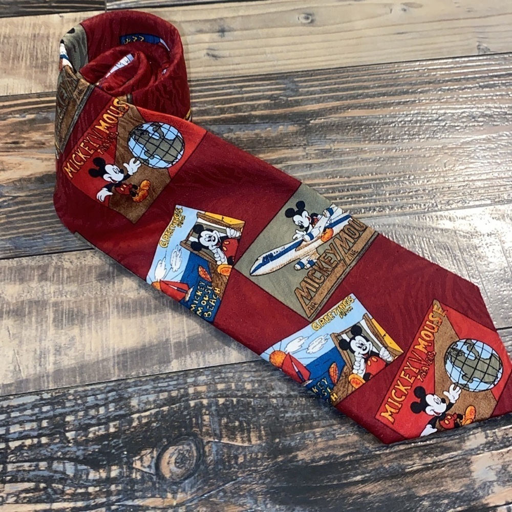 NWT Vintage Disney Mickey Mouse World Traveler Post Card Tie